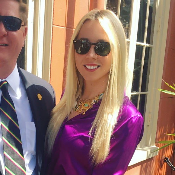 Meet your Posher, Courtney - Picture 1 of 1